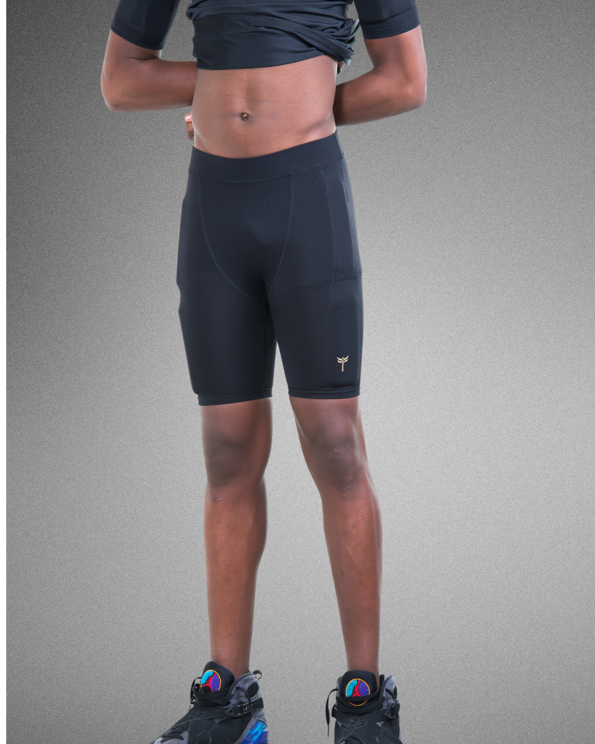Model: The model is 14 years old, wearing a size 14.
